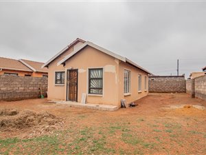 3 Bed House in Protea Glen