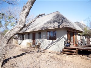 1 Bed Garden Cottage in Raptors View Wildlife Estate