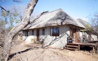 1 Bedroom Garden Cottage in Raptors View Wildlife Estate