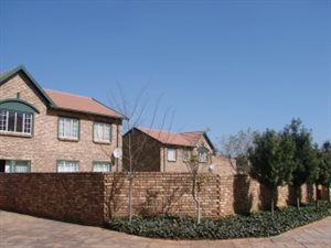 2 Bed Townhouse in Rietvalleirand