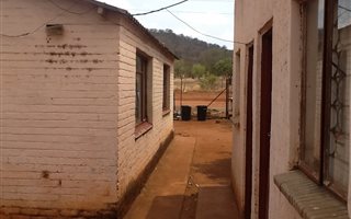 10 Bedroom House in Giyani