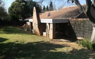 1 Bedroom Garden Cottage in Boskruin