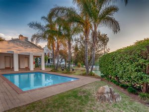 3 Bed Apartment in Marais Steyn Park