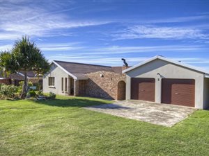 3 Bed House in Boesmansriviermond