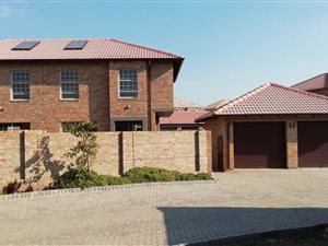 3 Bed Townhouse in Kosmosdal