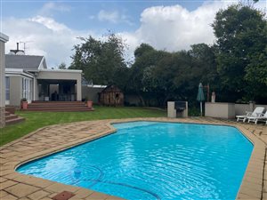 5 Bed House in Sunningdale