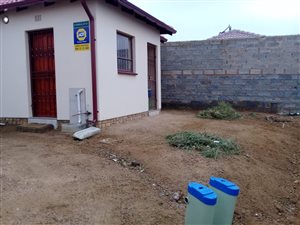 2 Bed House in Clayville East