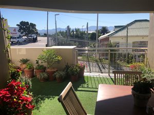 3 Bed Apartment in Mossel Bay Central