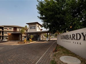 87 m² Office Space in Lombardy Estate