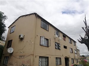 2 Bed Flat in Rydalvale