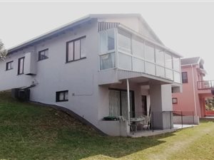 3 Bed Townhouse in Hibberdene