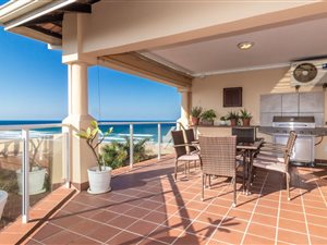 3 Bed Apartment in Illovo Beach