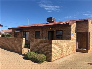 3 Bed House in Royldene