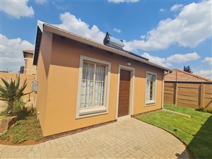 2 Bed House in Katlehong