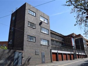 1 Bed Apartment in Johannesburg Central and CBD