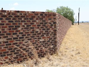 2.1 ha Land available in Buyscelia