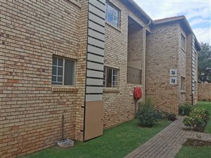 2 Bed Apartment in Vanderbijlpark SW5