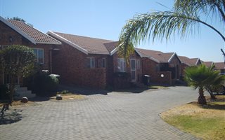 3 Bedroom Simplex in Grobler Park