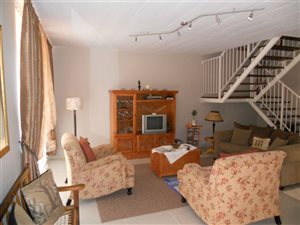 3 Bed Duplex in Wingate Park