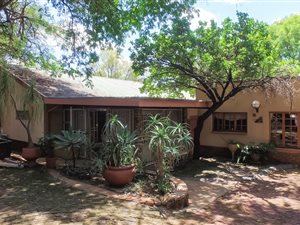 4 Bed House in Queenswood
