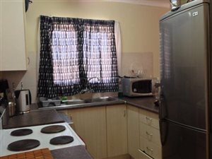 2 Bedroom Townhouse in Die Hoewes