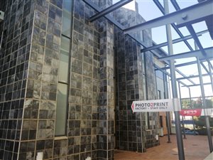 444 m² Office Space in Midridge Park