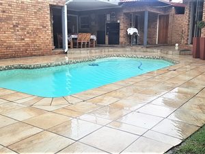 3 Bed House in Three Rivers