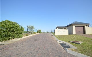 630 m² Land available in Robberg Ridge
