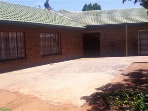 3 Bed House in Meyerton Park