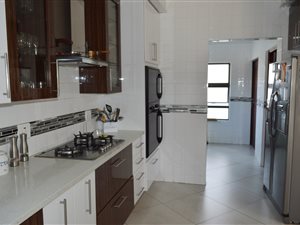 4 Bed House in Retire at Midstream