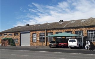 1350 m² Industrial space in Stikland