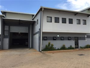 648 m² Industrial space in Cornubia