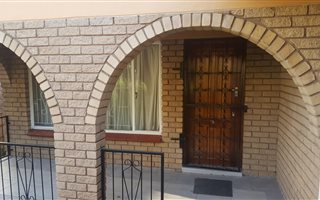 3 Bedroom House in Raisethorpe