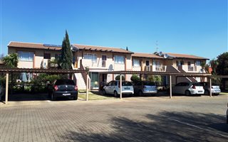 2 Bedroom Apartment in Van Der Hoff Park