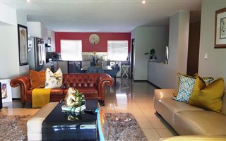 1 Bedroom House in Lombardy Estate