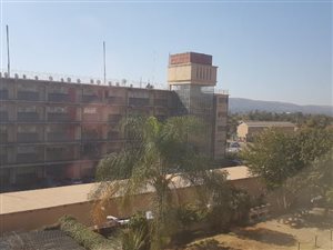 2 Bed Apartment in Eloffsdal