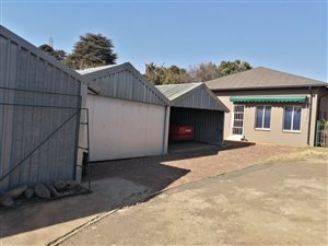 1.7 ha Farm in Bredell AH