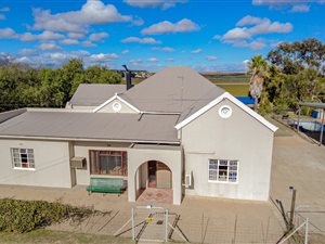 1.1 ha Farm in Porterville