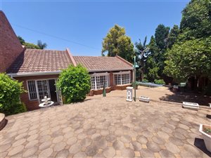 2 Bed Duet in Waterkloof Ridge