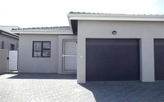 2 Bedroom House in Parklands North