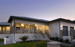 4 Bedroom House in Waterfall Estate