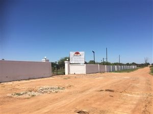 10 ha Land available in Val de Grace