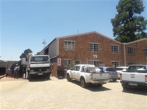 360 m² Industrial space in Dunswart