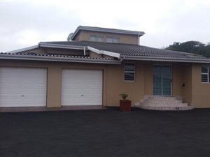 4 Bed Townhouse in Amanzimtoti