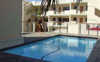 2 Bedroom Apartment in Amanzimtoti