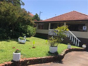 4 Bed House in Montclair