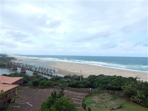 5 Bed Flat in Illovo Beach