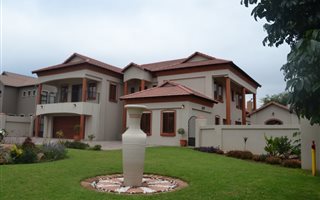 5 Bedroom House in Zambezi Country Estate