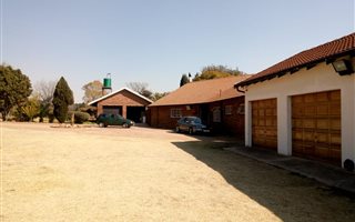 3 Bedroom House in Knopjeslaagte