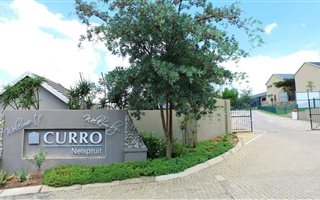 950 m² Land available in Sonheuwel